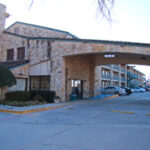 11MOTEL 6