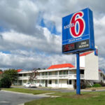 17MOTEL 6