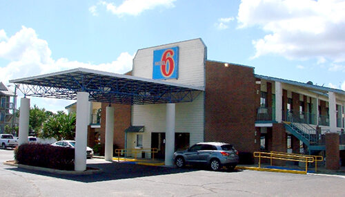 25MOTEL 6