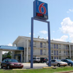 28MOTEL 6