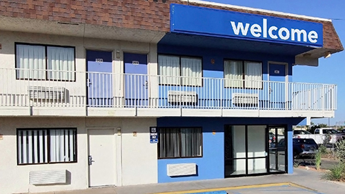 30MOTEL 6