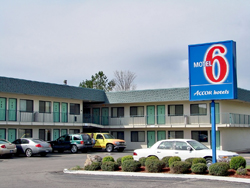 4MOTEL 6