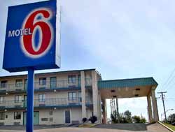 5MOTEL 6
