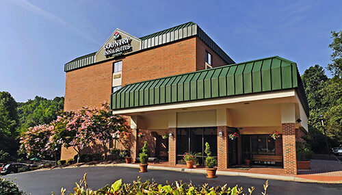 COUNTRY INN & SUITES EAST