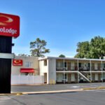 ECONO LODGE3