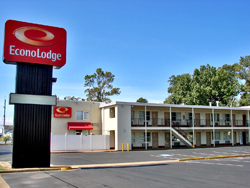 ECONO LODGE3