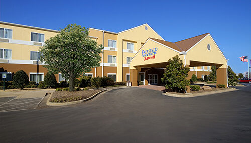 FAIRFIELD INN & SUITES