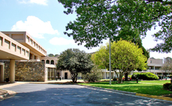 HOWARD JOHNSON & QUALITY INN