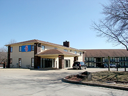 MOTEL 6