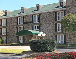 OGLETHORPE INN & SUITES