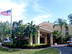 QUALITY SUITES AIRPORT