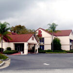 RED ROOF INN