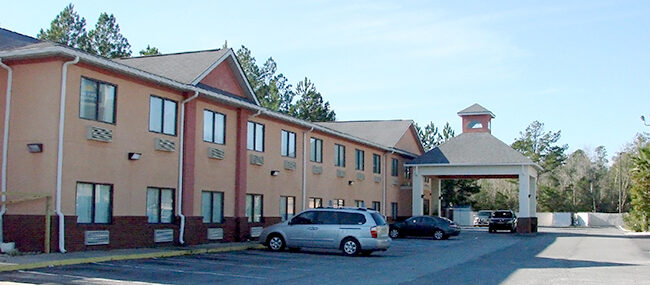 BAYMONT INN & SUITES3